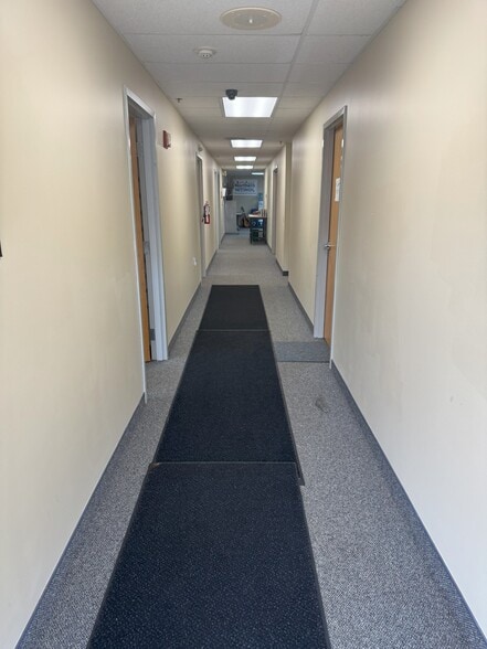 More Photos Of 5600 Pioneer Creek Dr, Maple Plain Distribution For Lease