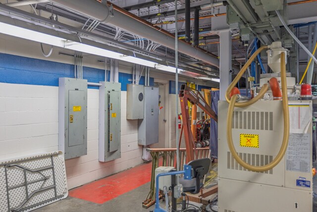 More Photos Of 230 Sardis Rd, Asheville Distribution For Sale