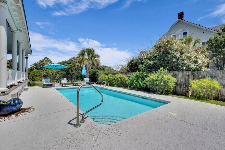More Photos Of 21 Officers Row, Tybee Island Hospitality For Sale