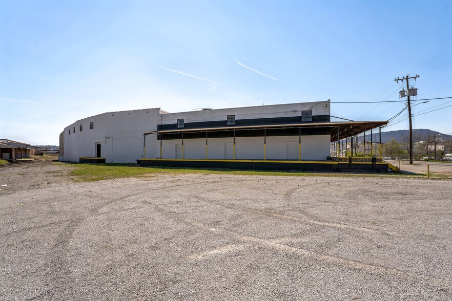 More Photos Of 1212 Peeples St, Chattanooga Warehouse For Sale
