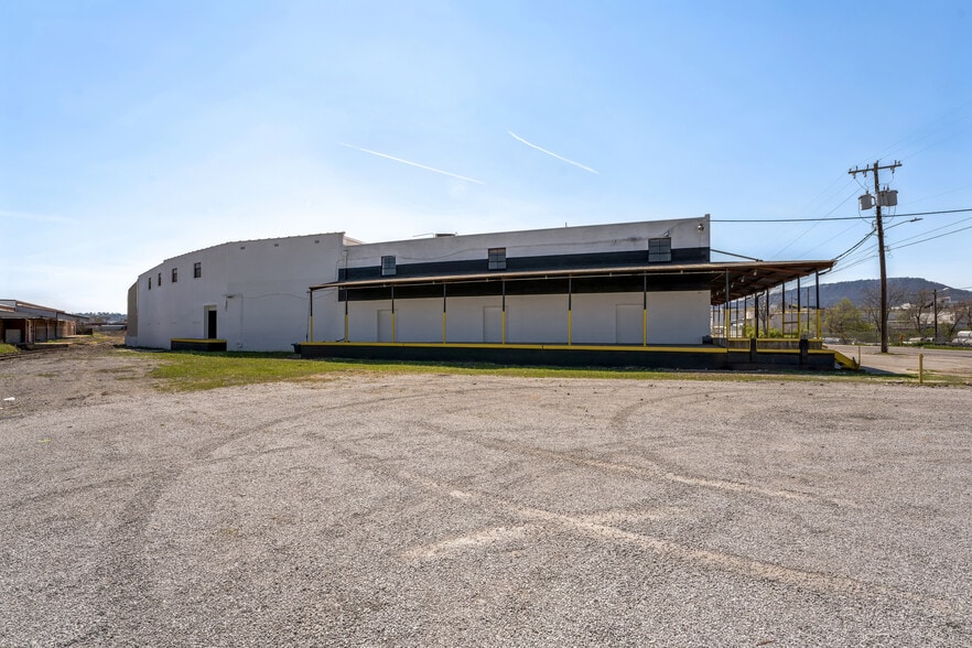 More Photos Of 1212 Peeples St, Chattanooga Warehouse For Sale