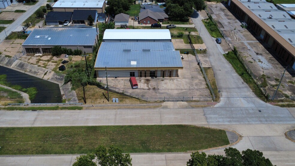 More Photos Of 6040 N Gessner Rd, Houston Light Distribution For Lease