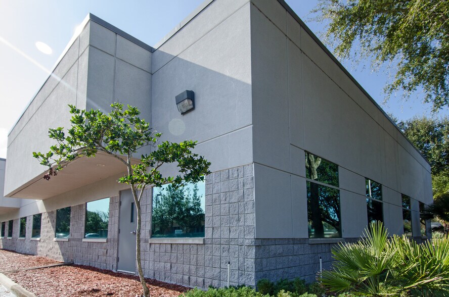 More Photos Of 6820 Southpoint Pky, Jacksonville Medical For Lease