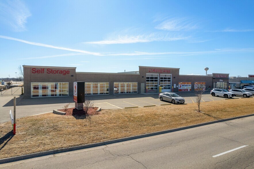 Primary Photo Of 7243 Cherryvale North Blvd, Rockford Self Storage For Sale