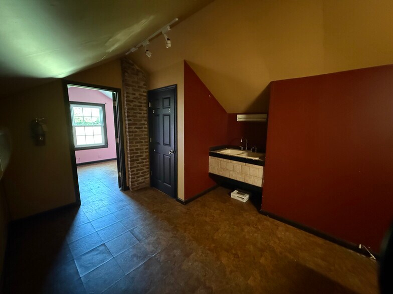 More Photos Of 2624 Old Lebanon Pike, Nashville Freestanding For Lease