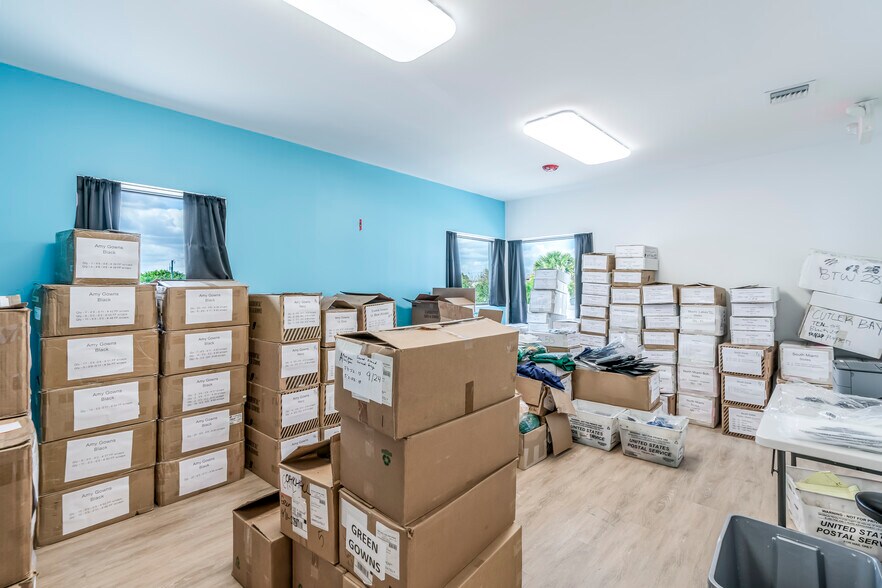 More Photos Of 1014 N Dixie Hwy, Lake Worth Beach Loft Creative Space For Sale