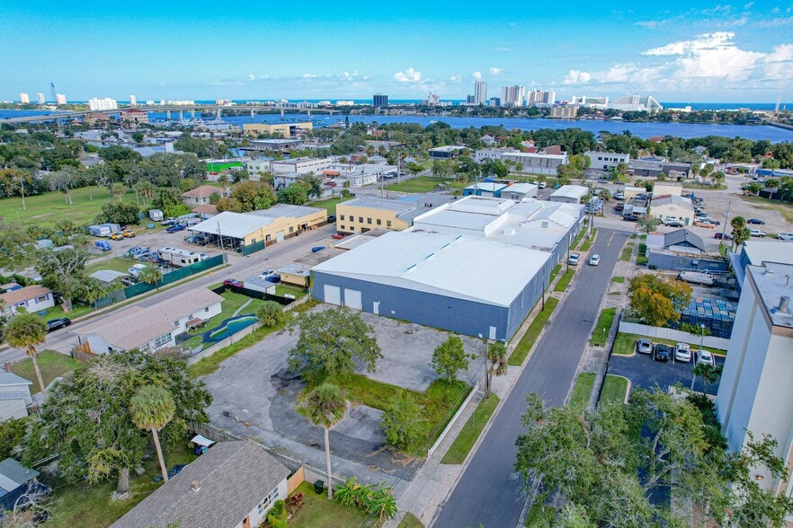 More Photos Of 530 N Beach St, Daytona Beach Warehouse For Sale