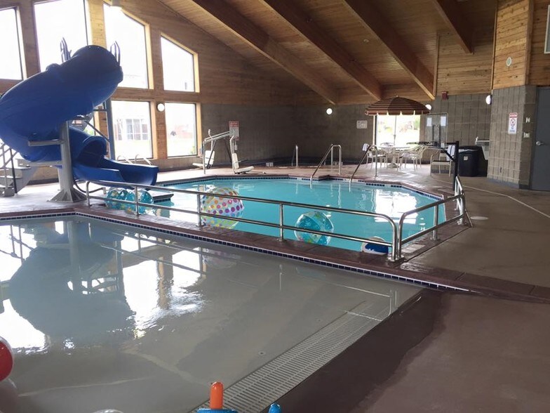 More Photos Of 1423 35th St S, Fargo Hotel For Sale