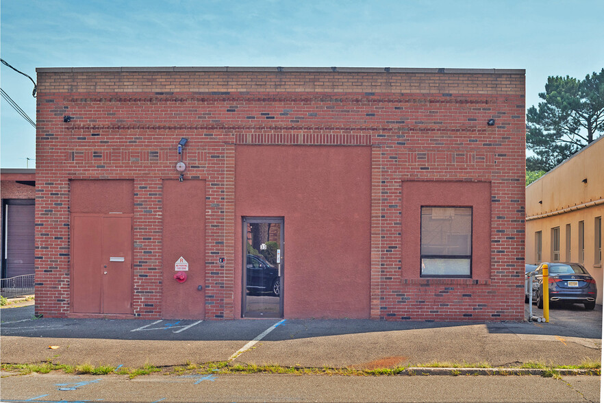 Primary Photo Of 33 Honeck St, Englewood Warehouse For Sale