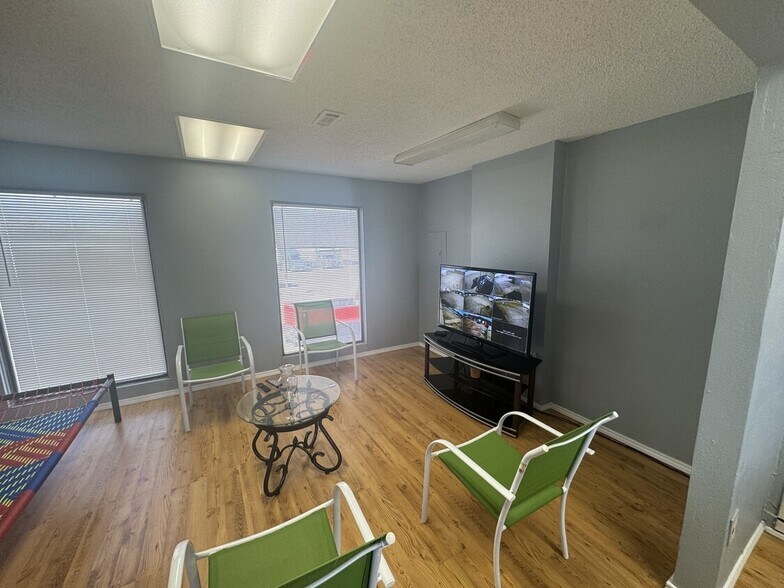 More Photos Of 200 Industrial Blvd, Mansfield Service For Sale