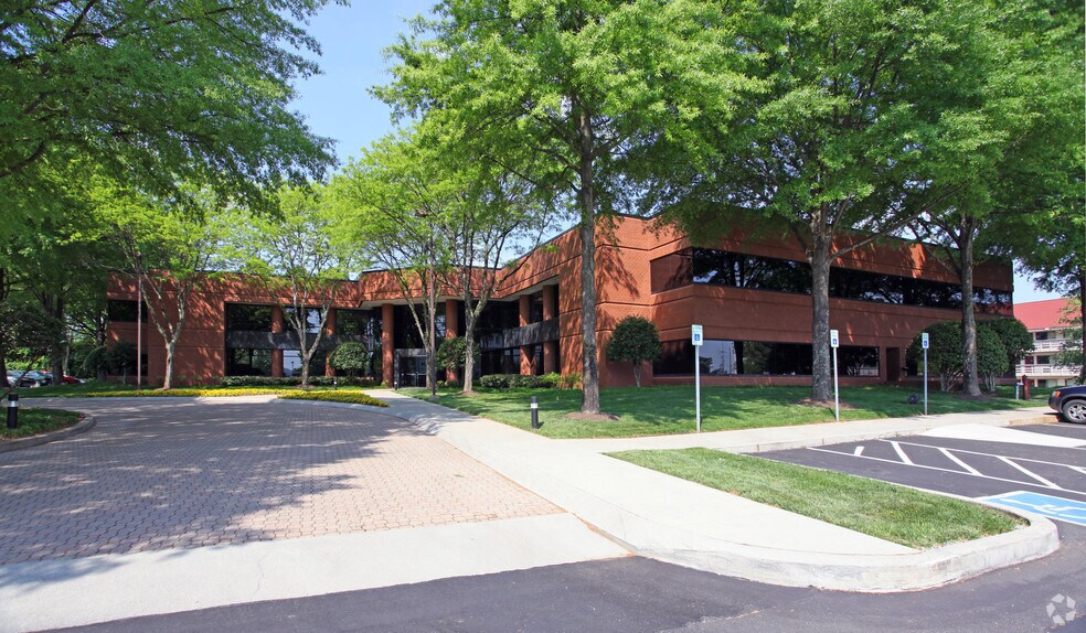 More Photos Of 308 N Peters Rd, Knoxville Office For Lease