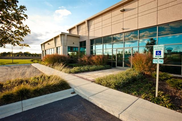 More Photos Of 320 Cardinal Dr, St Charles Medical For Lease