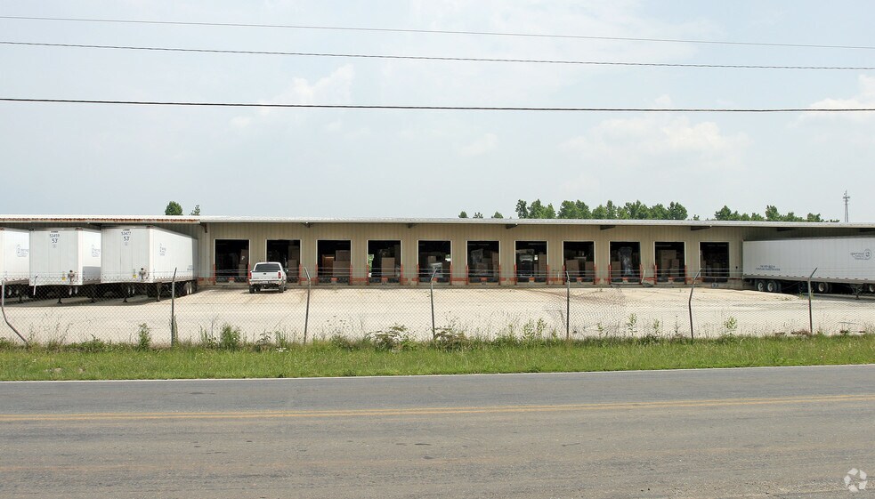 More Photos Of 7867 Turnpike Rd, High Point Distribution For Lease