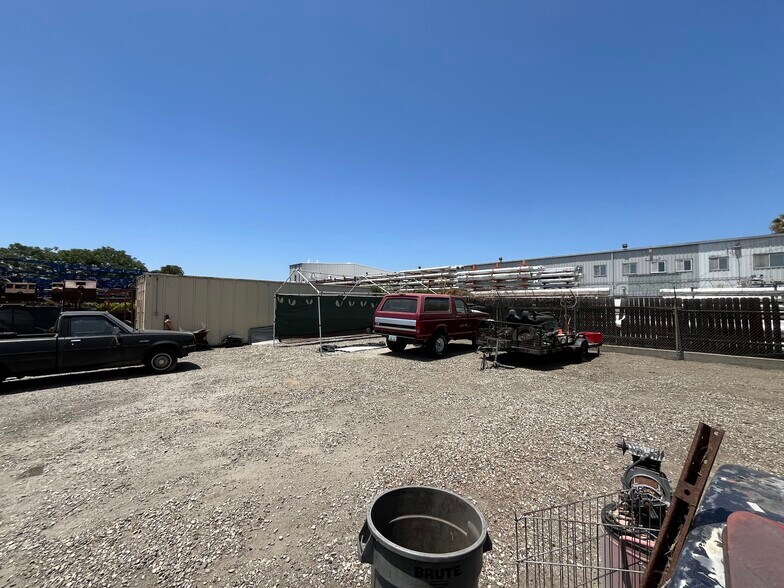 More Photos Of 3015 E South St, Long Beach Industrial For Sale
