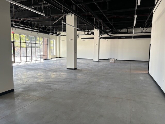 More Photos Of 200 N Main St, Evansville Apartments For Lease