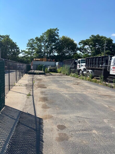 More Photos Of 2 Park Pl, Glen Cove Land For Lease