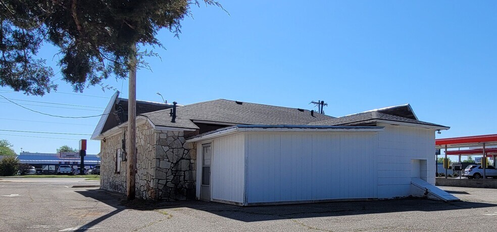More Photos Of 213 S Air Depot Blvd, Oklahoma City Freestanding For Lease