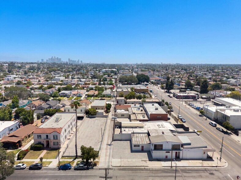 More Photos Of 3050 Edgehill Dr, Los Angeles Land For Sale