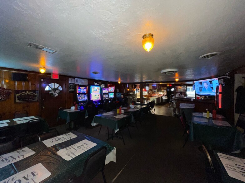 More Photos Of 3124 Perrysville Rd, Danville Restaurant For Sale