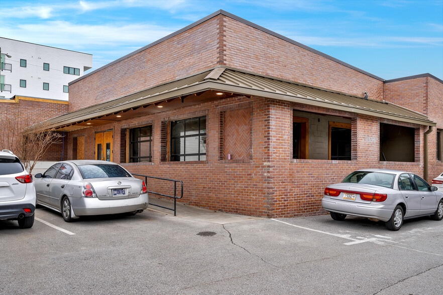 More Photos Of 900 Main St, Nashville Storefront Retail Office For Lease