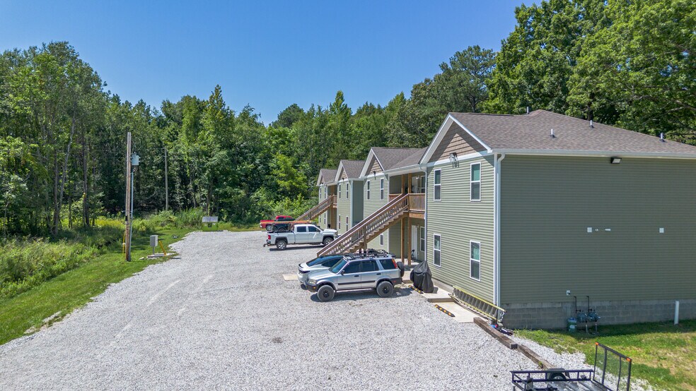 More Photos Of 21 Lost Ln, McEwen Apartments For Sale