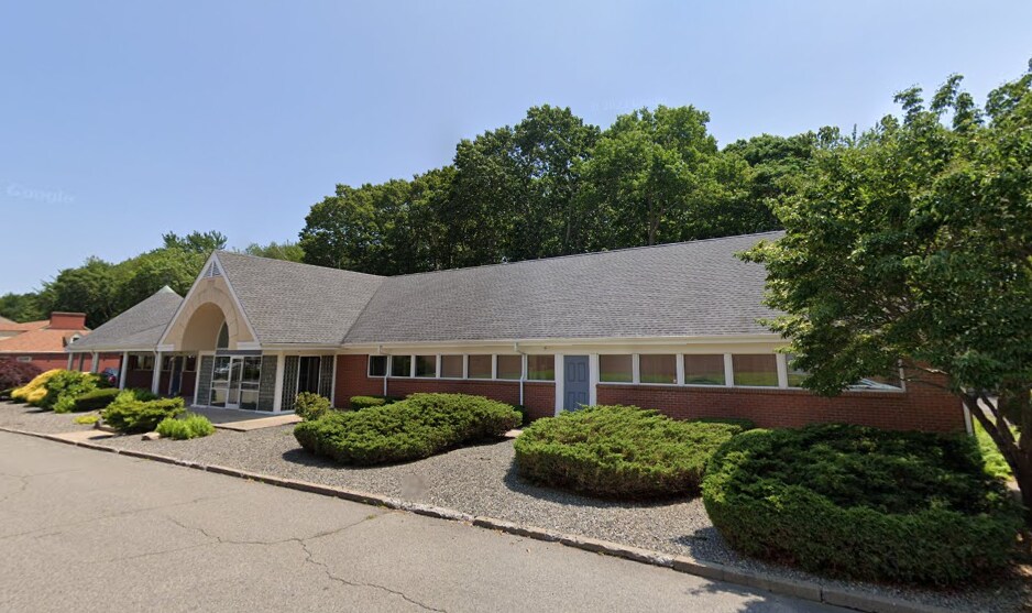 Primary Photo Of 26 Bosworth St, Barrington Medical For Lease