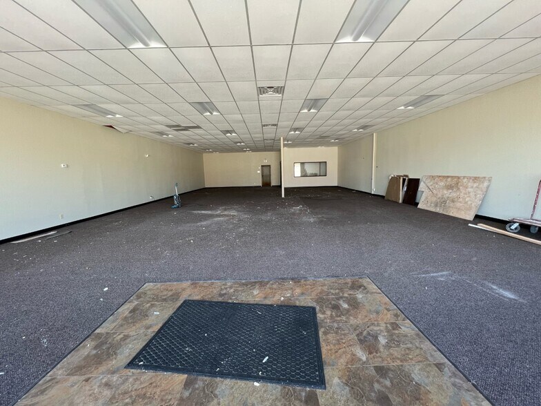 More Photos Of 1024-1040 NW 38th St, Lawton Freestanding For Lease