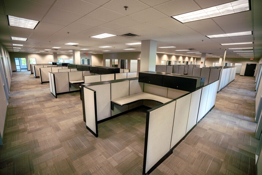 More Photos Of 13551 Triton Park Blvd, Louisville Office For Lease