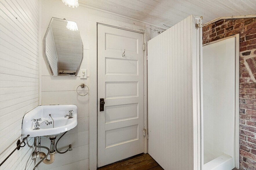 More Photos Of 107 E Main St, Eagle Lake Specialty For Sale