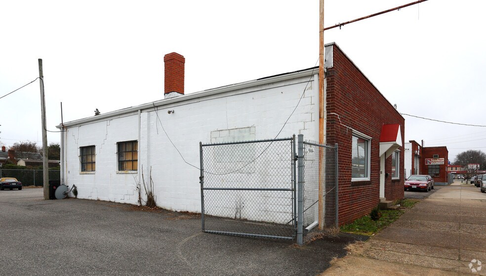 More Photos Of 1015 W Graham Rd, Richmond Office For Lease