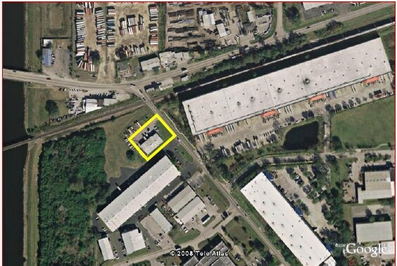 More Photos Of 2610 Tampa East Blvd, Tampa Warehouse For Sale