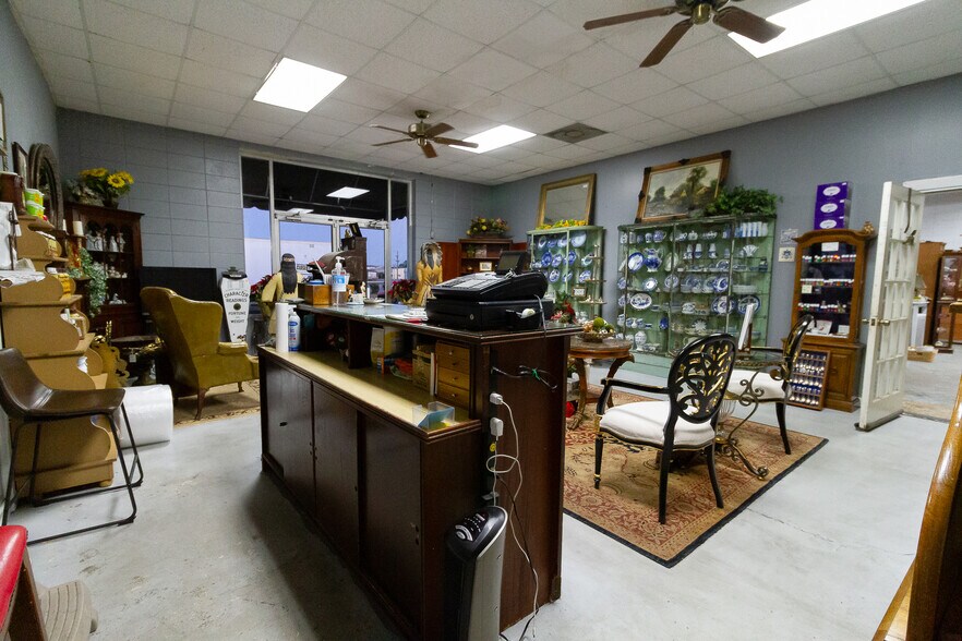 More Photos Of 512 Tift Ave S, Tifton Freestanding For Sale