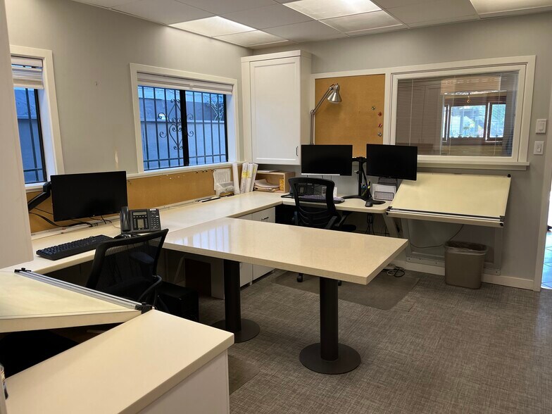 More Photos Of 6628 Telegraph Ave, Oakland General Retail For Sale