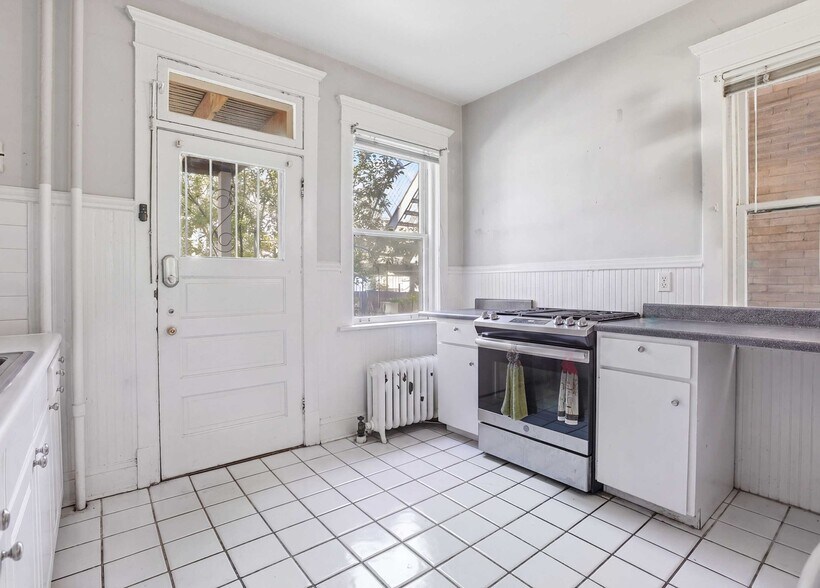 More Photos Of 1225 N Clarkson St, Denver Apartments For Sale