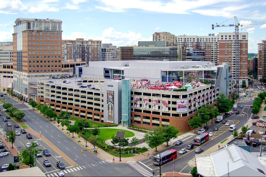 More Photos Of 671 N Glebe Rd, Arlington Office For Lease