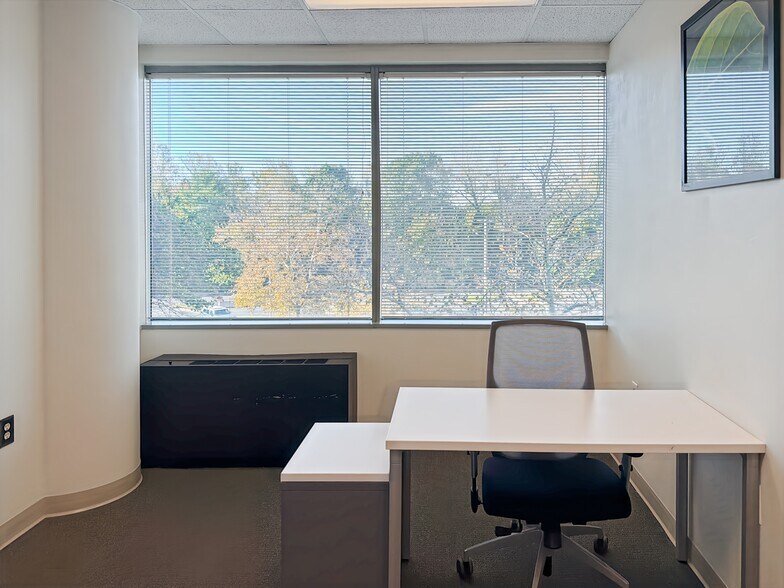 More Photos Of 4041 Powder Mill Rd, Beltsville Coworking Space