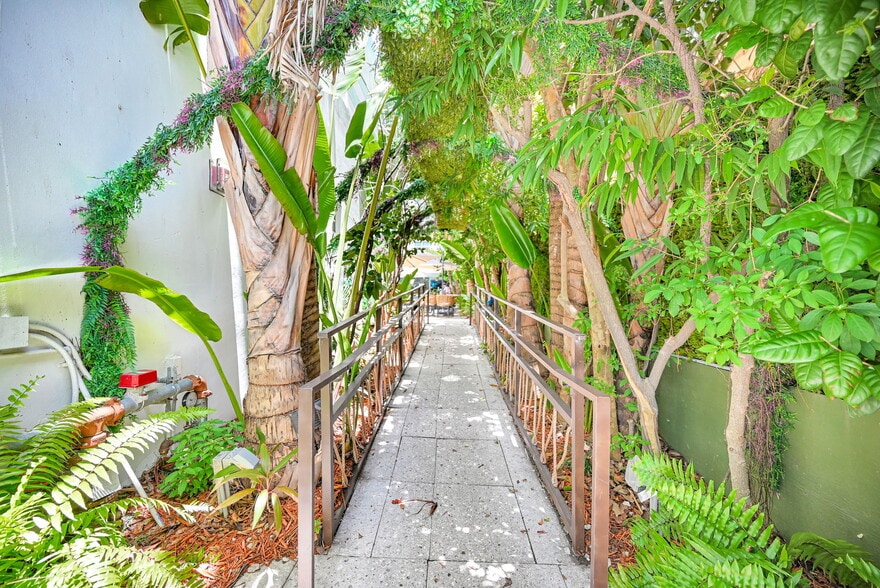 More Photos Of 7337 Harding Ave, Miami Hotel For Lease