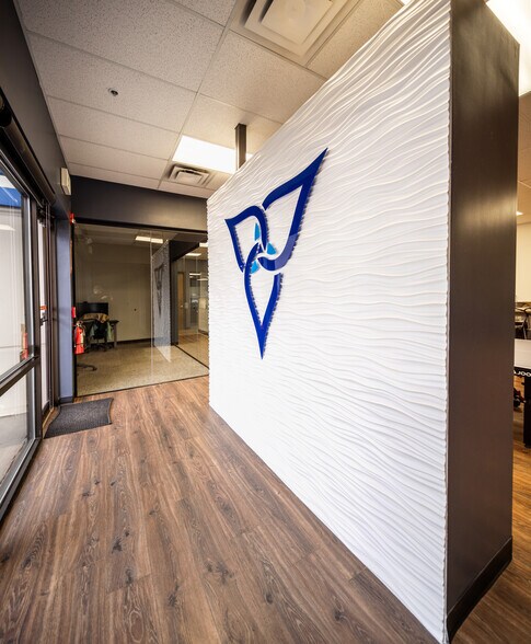 More Photos Of 6586 S Kenton St, Centennial Showroom For Lease