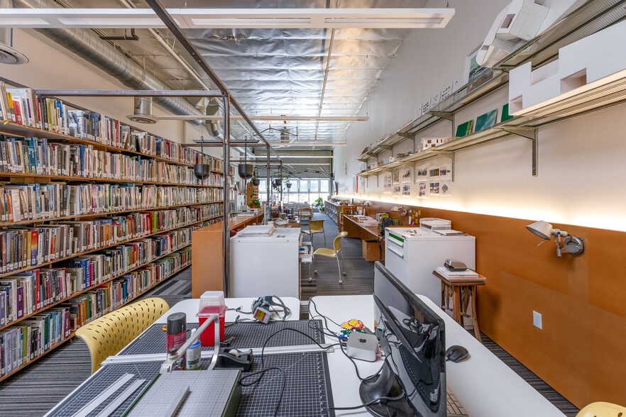More Photos Of 2212 Main St, San Diego Industrial For Lease
