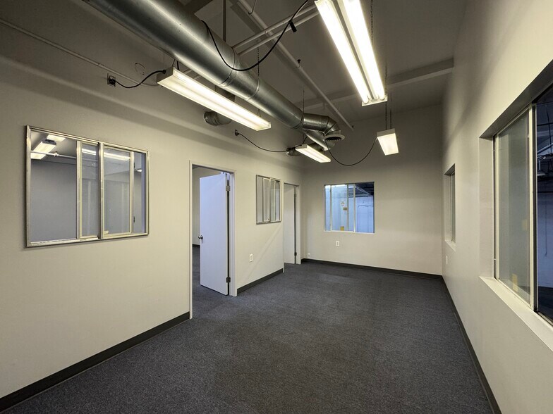 More Photos Of 6111 Scott Way, Commerce Warehouse For Lease