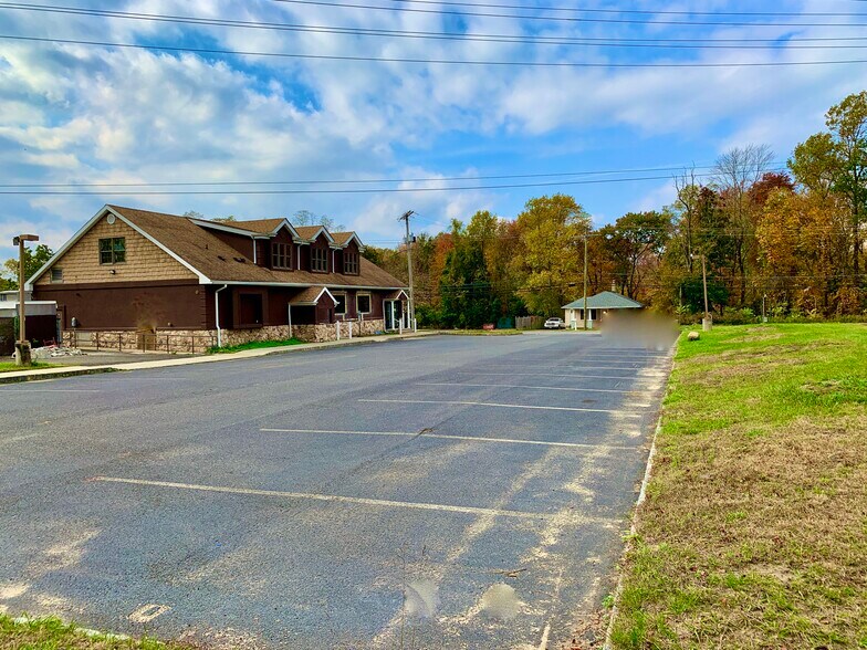 More Photos Of 47 Tennent Rd, Morganville Restaurant For Sale