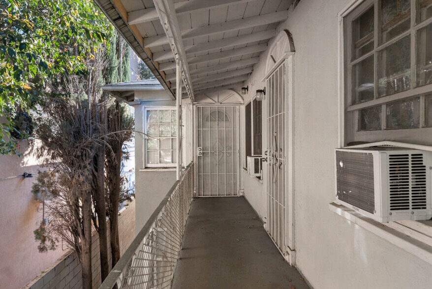 More Photos Of 14622 Sylvan St, Van Nuys Apartments For Sale