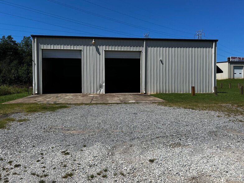 More Photos Of 466 Hampshire Dr, Gaffney Warehouse For Lease