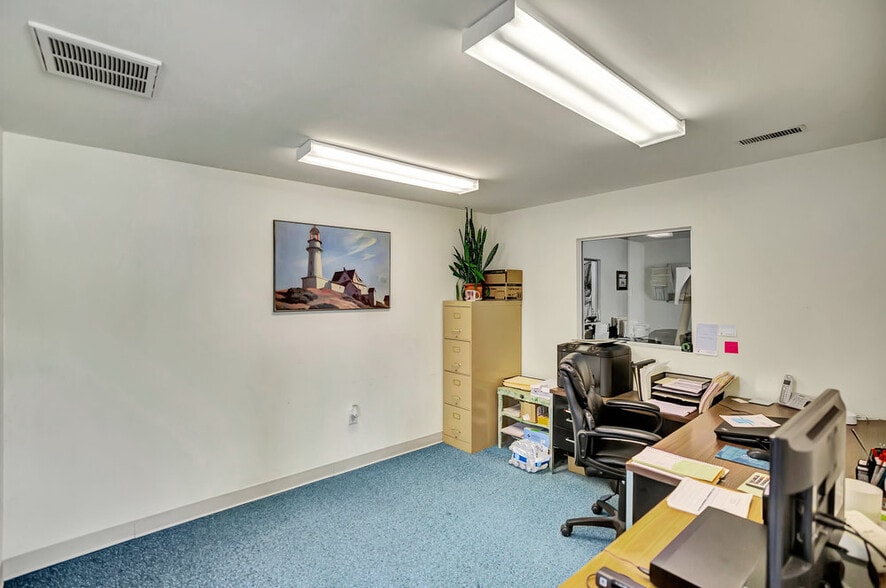 More Photos Of 516 Pearman Dairy Rd, Anderson Freestanding For Sale