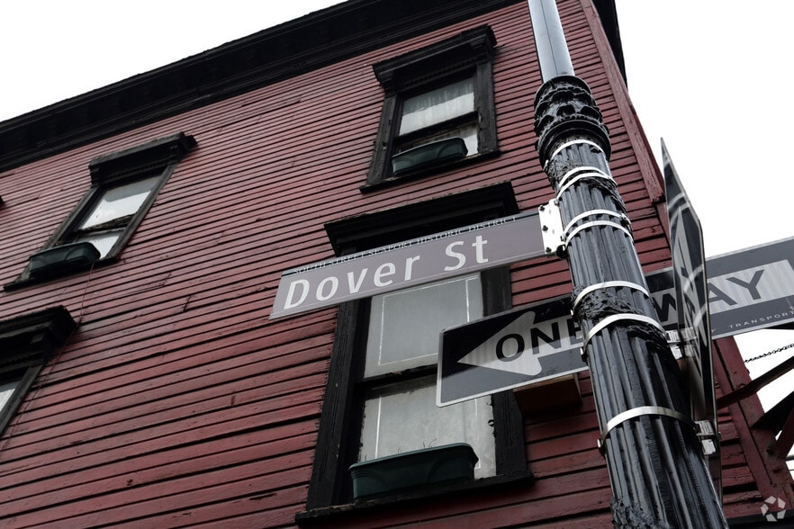 More Photos Of 265 Water St, New York Apartments For Lease