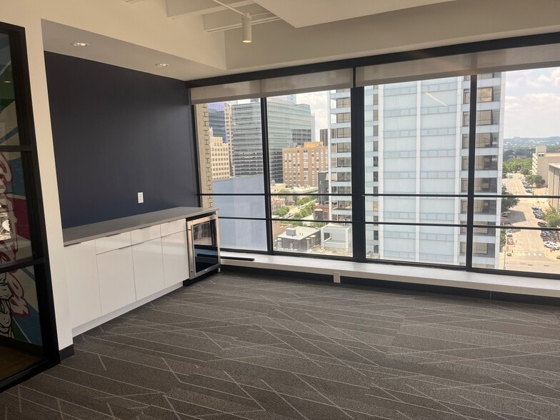 More Photos Of 815 Brazos St, Austin Office For Lease