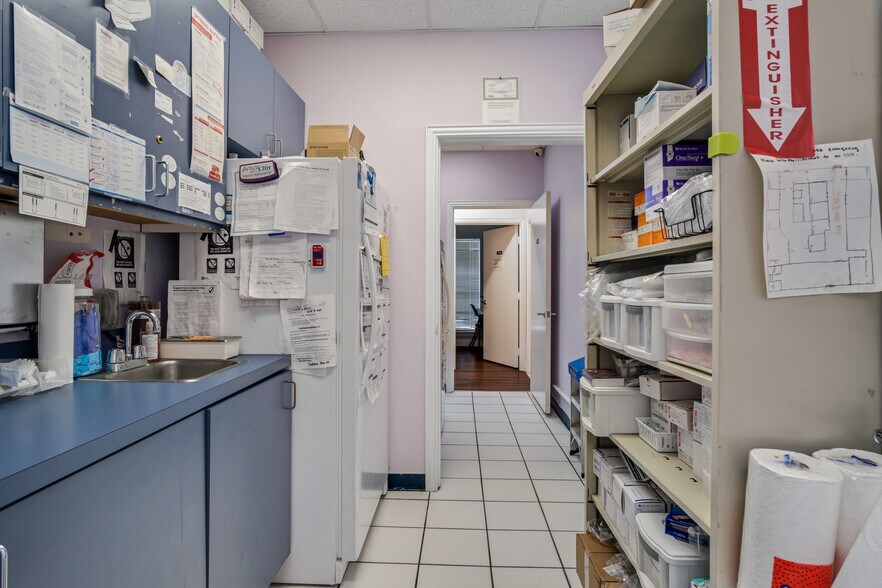 More Photos Of 5506 Broadway Blvd, Garland Medical For Sale