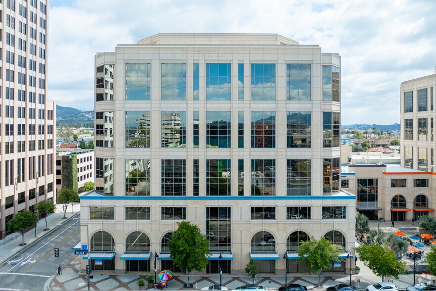 More Photos Of 450 N Brand Blvd, Glendale Office For Lease