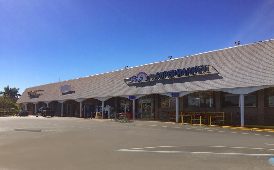 Primary Photo Of 1339 N Dixie Hwy, Lake Worth Unknown For Lease