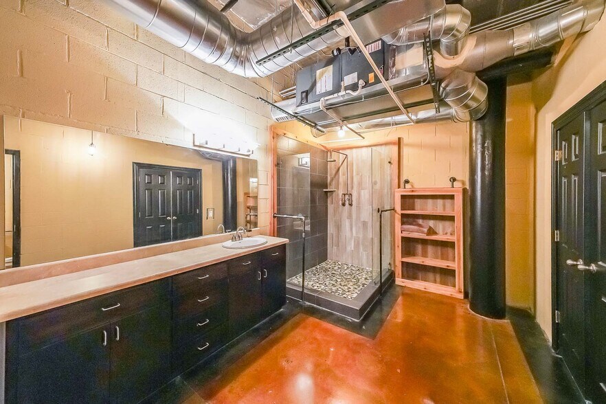 More Photos Of 319 Atlanta St, Marietta Office For Sale